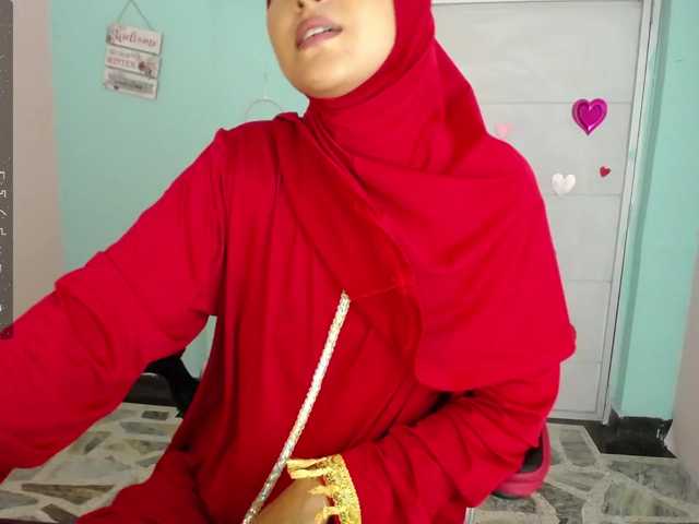 Live sex webcam photo for AishaAmin #276746798