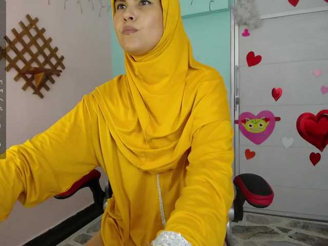 Live sex webcam photo for AishaAmin #276776867