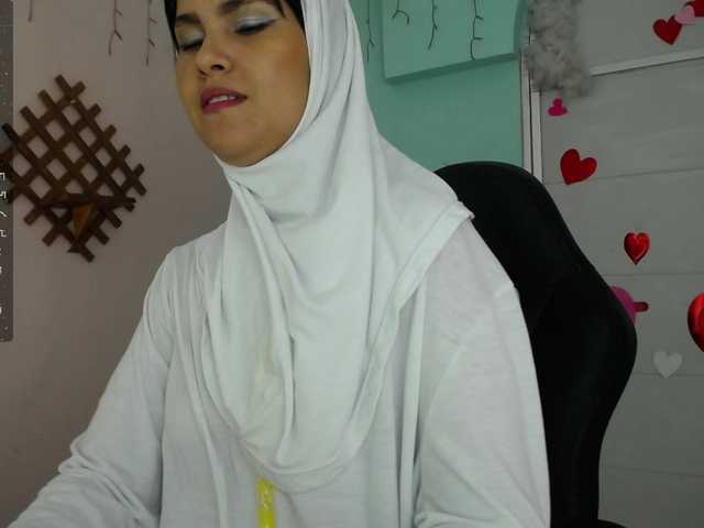 Live sex webcam photo for AishaAmin #276865569