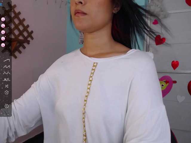 Live sex webcam photo for AishaAmin #277181324