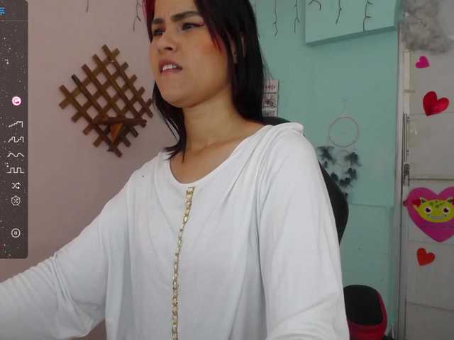 Live sex webcam photo for AishaAmin #277366272