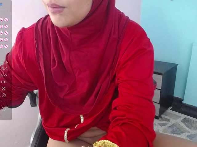 Live sex webcam photo for AishaAmin #277423222