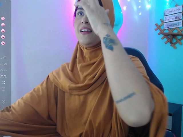 Live sex webcam photo for AishaAmin #277454589