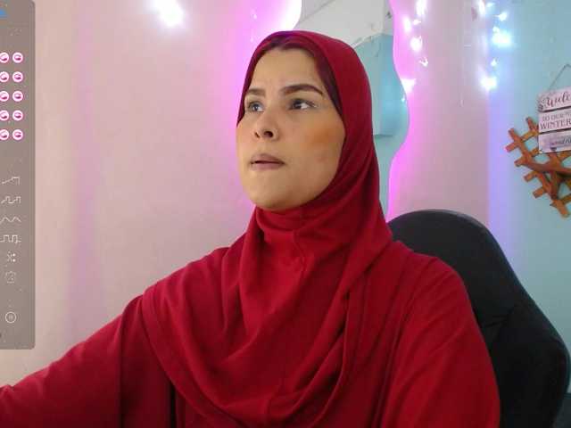 Live sex webcam photo for AishaAmin #277515578