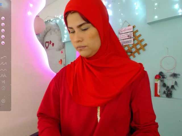 Live sex webcam photo for AishaAmin #277664517