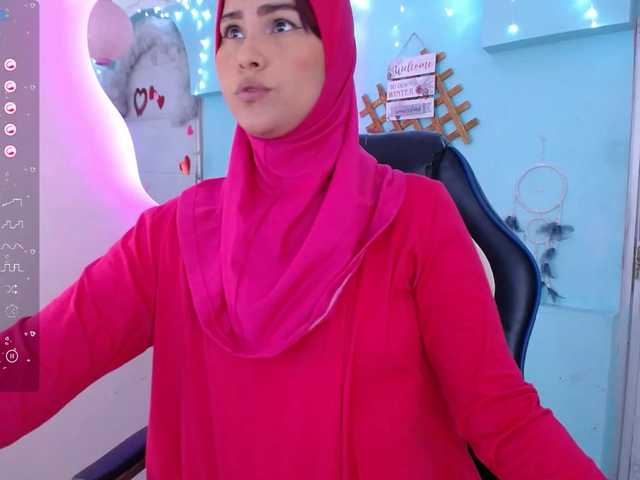 Live sex webcam photo for AishaAmin #277683072