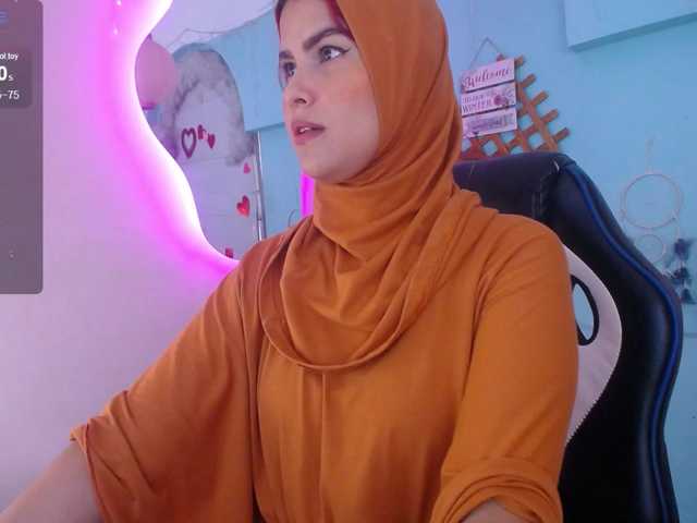 Live sex webcam photo for AishaAmin #277776482