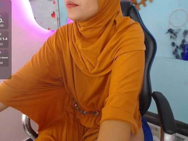 Live sex webcam photo for AishaAmin #277819030