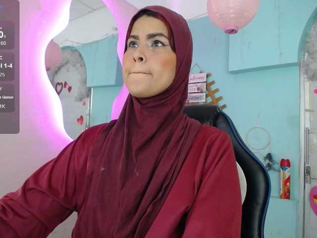 Live sex webcam photo for AishaAmin #277843206