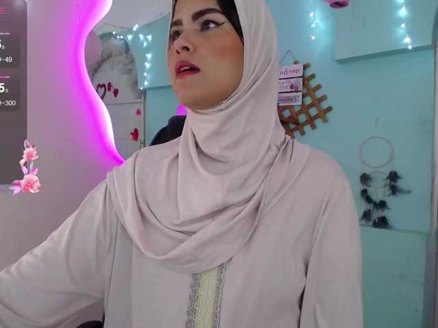 Live sex webcam photo for AishaAmin #277964551