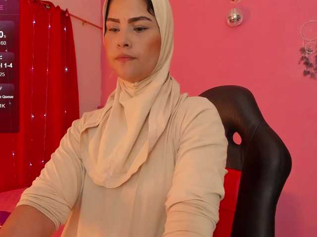 Live sex webcam photo for AishaAmin #278048851