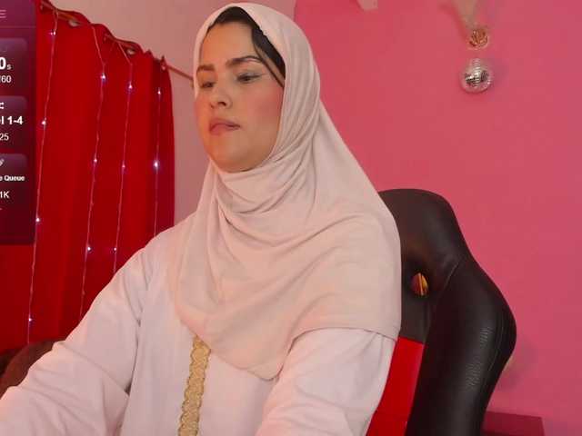 Live sex webcam photo for AishaAmin #278078027