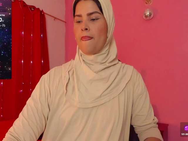 Live sex webcam photo for AishaAmin #278146755