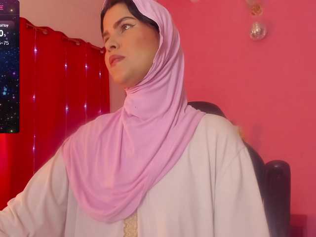 Live sex webcam photo for AishaAmin #278153536