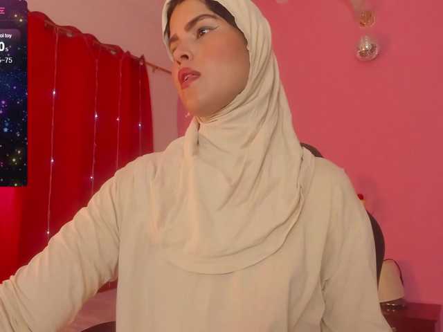 Live sex webcam photo for AishaAmin #278174277