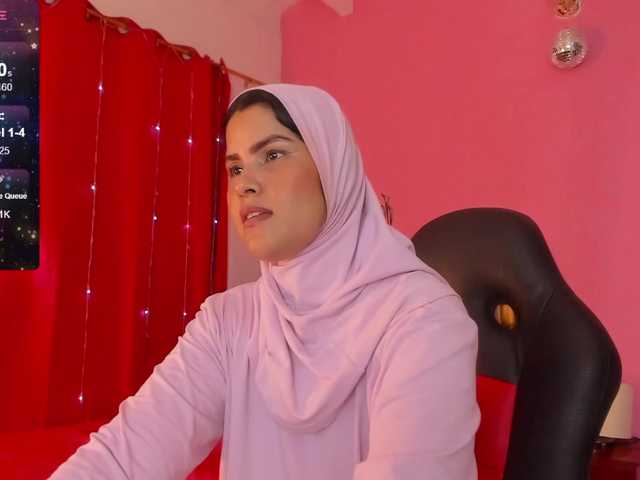 Live sex webcam photo for AishaAmin #278251455