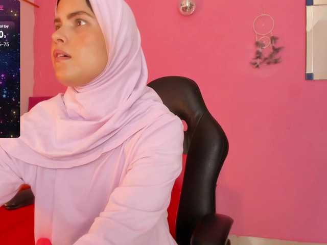 Live sex webcam photo for AishaAmin #278270024