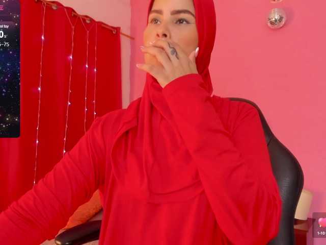 Live sex webcam photo for AishaAmin #278274124