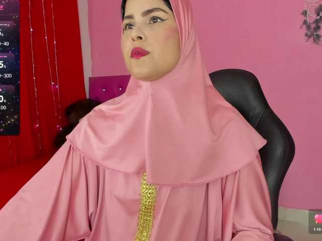 Live sex webcam photo for AishaAmin #278311273