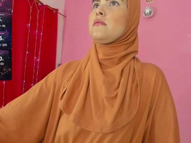 Live sex webcam photo for AishaAmin #279714938