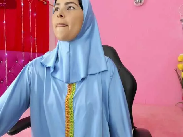 Live sex webcam photo for AishaAmin #288693099
