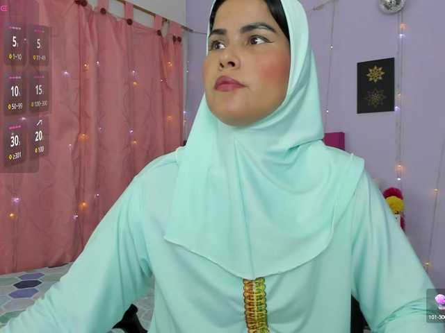 Live sex webcam photo for AishaAmin #290315319