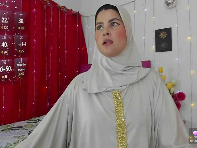 Live sex webcam photo for AishaAmin #290675834