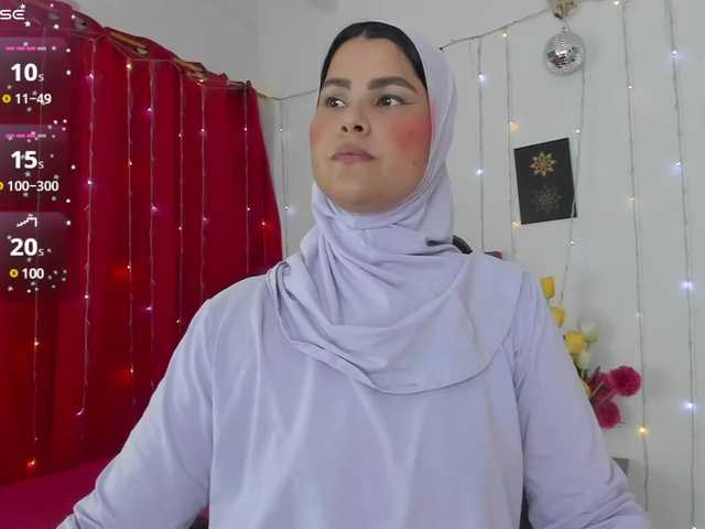 Live sex webcam photo for AishaAmin #290764156