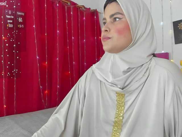 Live sex webcam photo for AishaAmin #290771704