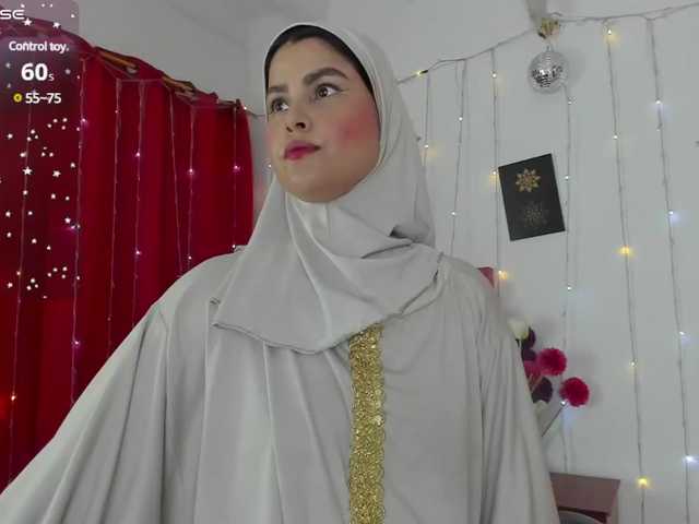 Live sex webcam photo for AishaAmin #290908735