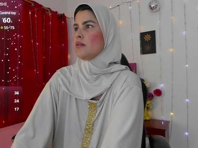 Live sex webcam photo for AishaAmin #291151822