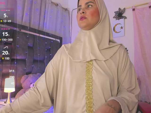 Live sex webcam photo for AishaAmin #291412626