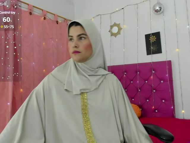 Live sex webcam photo for AishaAmin #291424464