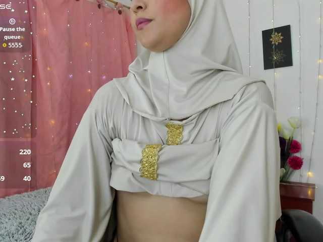 Live sex webcam photo for AishaAmin #291920871