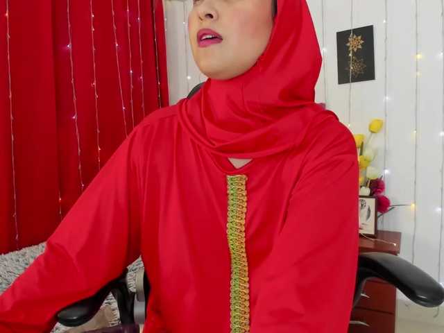 Live sex webcam photo for AishaAmin #292122777