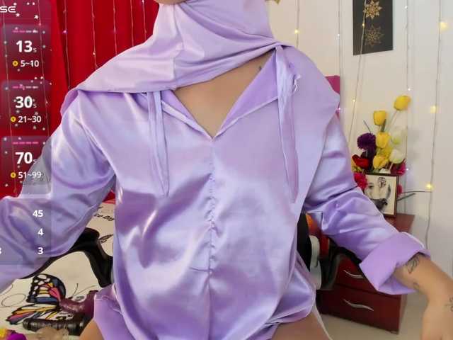 Live sex webcam photo for AishaAmin #292215175