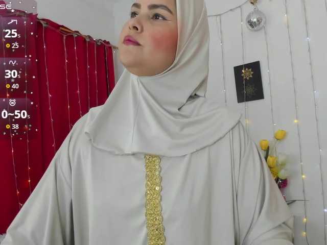 Live sex webcam photo for AishaAmin #292354004