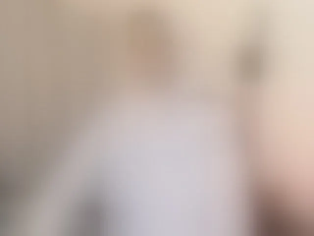 Live sex webcam photo for AishaAmin #293885186