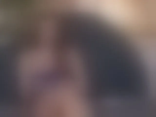 Live sex webcam photo for AishaBee #293164372