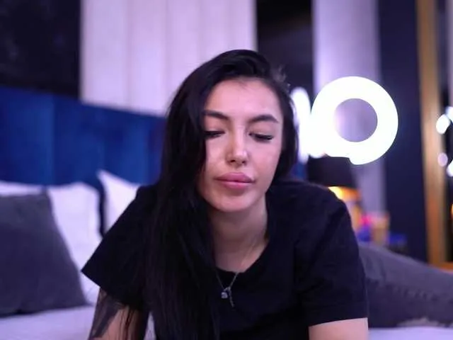 Live sex webcam photo for AishaDevoe #290270839