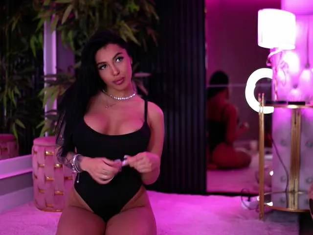 Live sex webcam photo for AishaDevoe #290523413