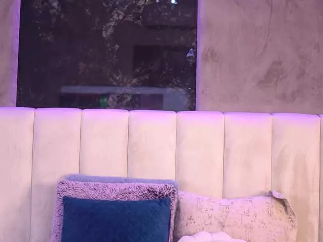 Live sex webcam photo for AishaDevoe #291682790