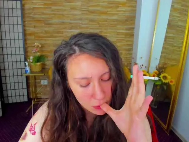 Live sex webcam photo for AishaRouhi #291344293