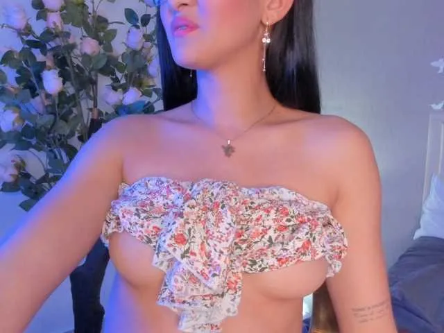 Live sex webcam photo for Aixa-Reyes #276735178