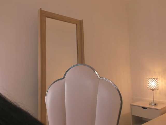 Live sex webcam photo for Aixa-Reyes #277023388