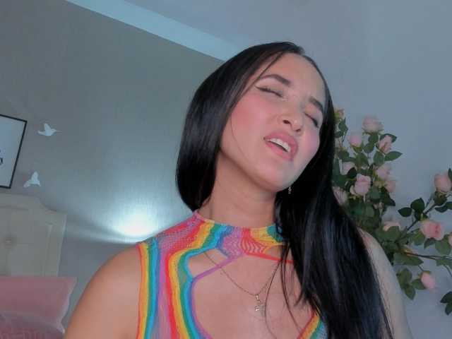 Live sex webcam photo for Aixa-Reyes #277142043