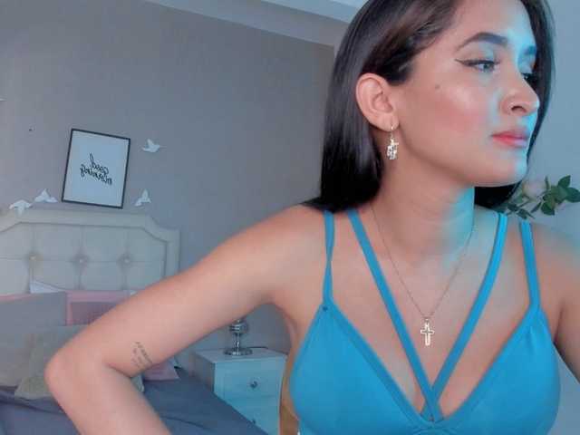 Live sex webcam photo for Aixa-Reyes #277168509