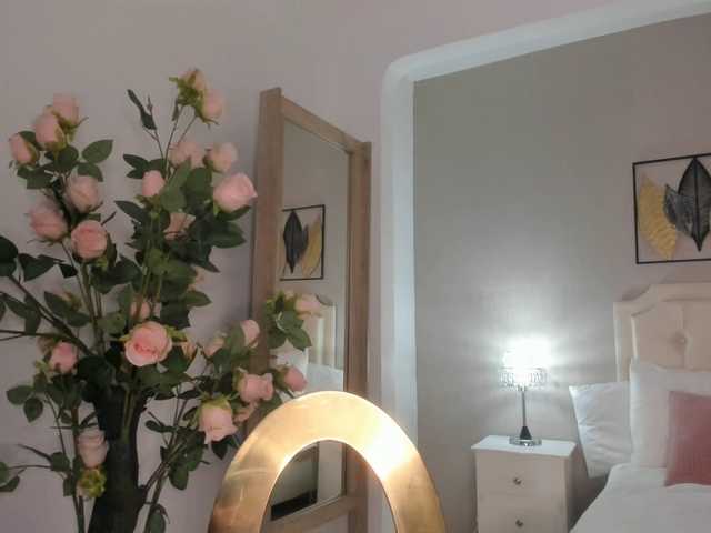 Live sex webcam photo for Aixa-Reyes #277425275