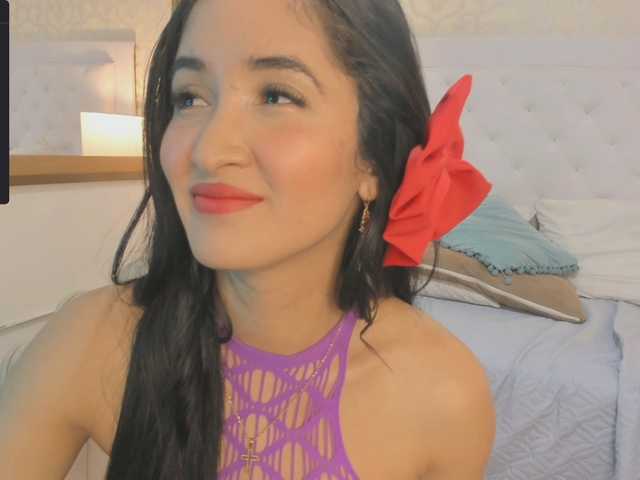 Live sex webcam photo for Aixa-Reyes #277558645