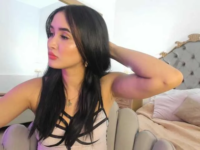 Live sex webcam photo for Aixa-Reyes #277773291